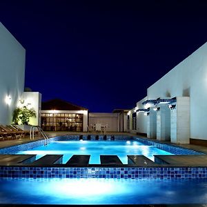 Ista Suites Seef